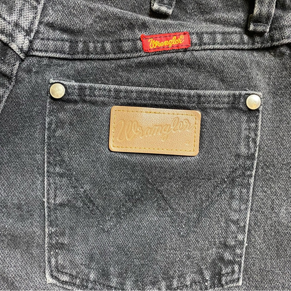 Vintage Wrangler Cut-Off Bermuda Jean Shorts - Picture 4 of 9